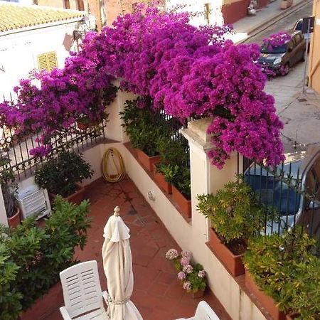 Monolocale In Villa Centrale La Maddalena  Buitenkant foto