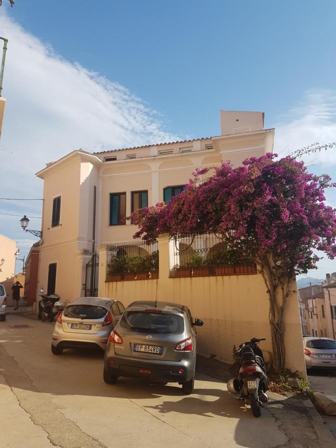 Monolocale In Villa Centrale La Maddalena  Buitenkant foto