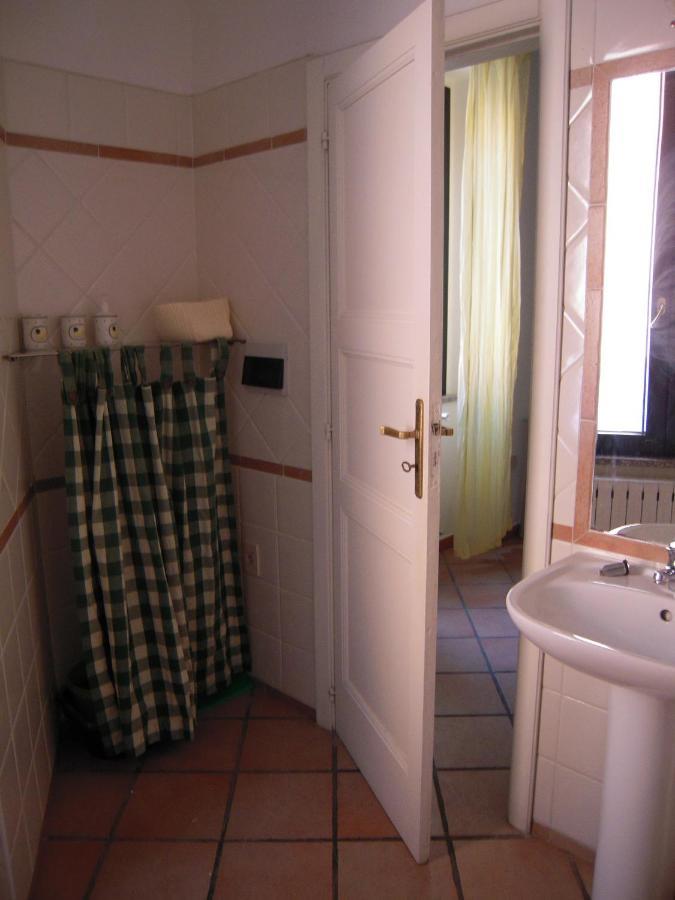 Monolocale In Villa Centrale La Maddalena  Buitenkant foto